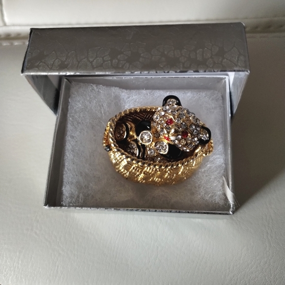 Panda 🐼 Pave Encrusted Rhinestone Enamel Brooch - Picture 10 of 11